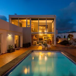 Alma Villa Tias