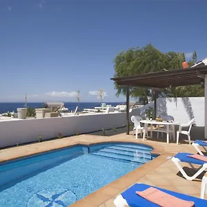 2 Bedroom 'the Bungalow' With Private Heated Pool. Villa Puerto del Carmen (Lanzarote)